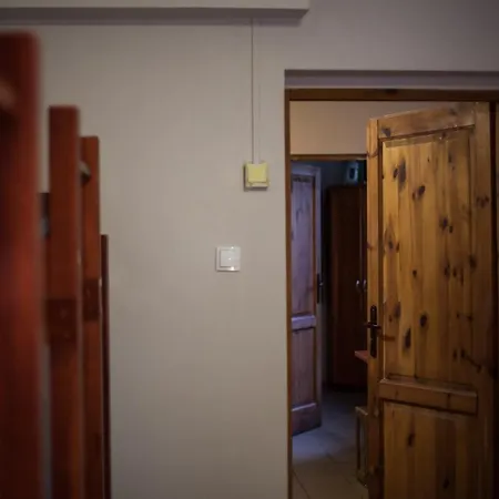 Hostel Scout